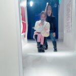 Shraddha Arya Instagram - I Don’t need a Magic mirror to make me look like a DWARF in front of @nzoomfakih.. But this mirror made her a dwarf too was so much fun to watch…! #wowmuseumzurich 😂😂🇨🇭 #CrazyTrip #visitzurich #iloveswitzerland ❤️ @myswitzerlandin @visitzurich @sbsabpnews