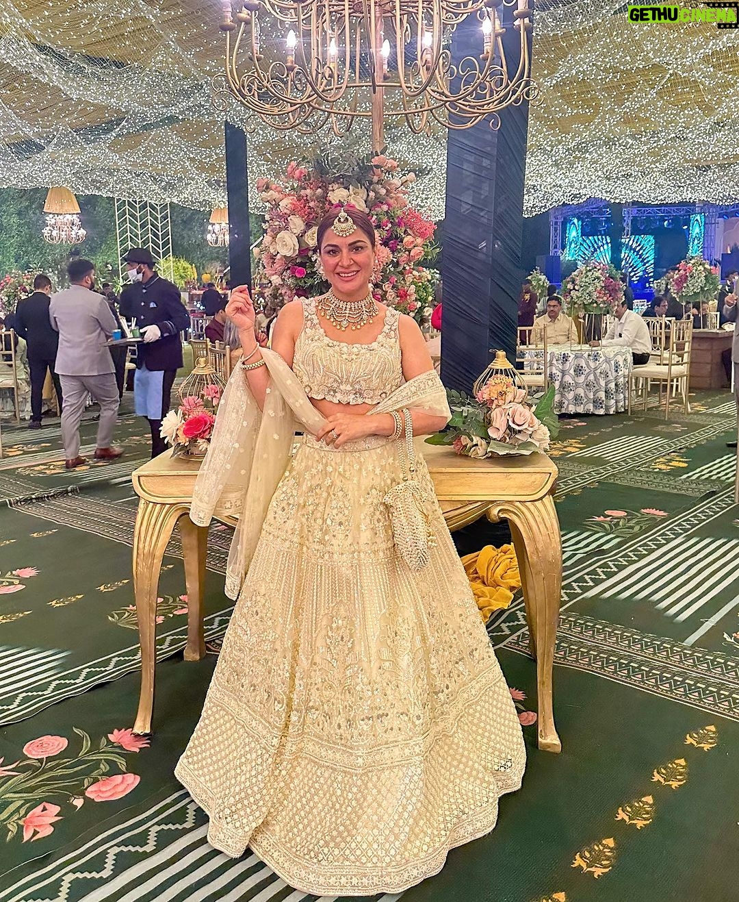 Shraddha Arya Instagram - Today Marks 14years of my dear friend’s label #AARYA @rashmi_aaryaa Can’t wait to Join in the celebration tomorrow & Witness Your exquisite New Collection!!! @shreeaaryaofficial Wearing : Ofcourse @rashmi_aaryaa Jewelry: @vbhushan.adornments @nehaadhvikmahajan