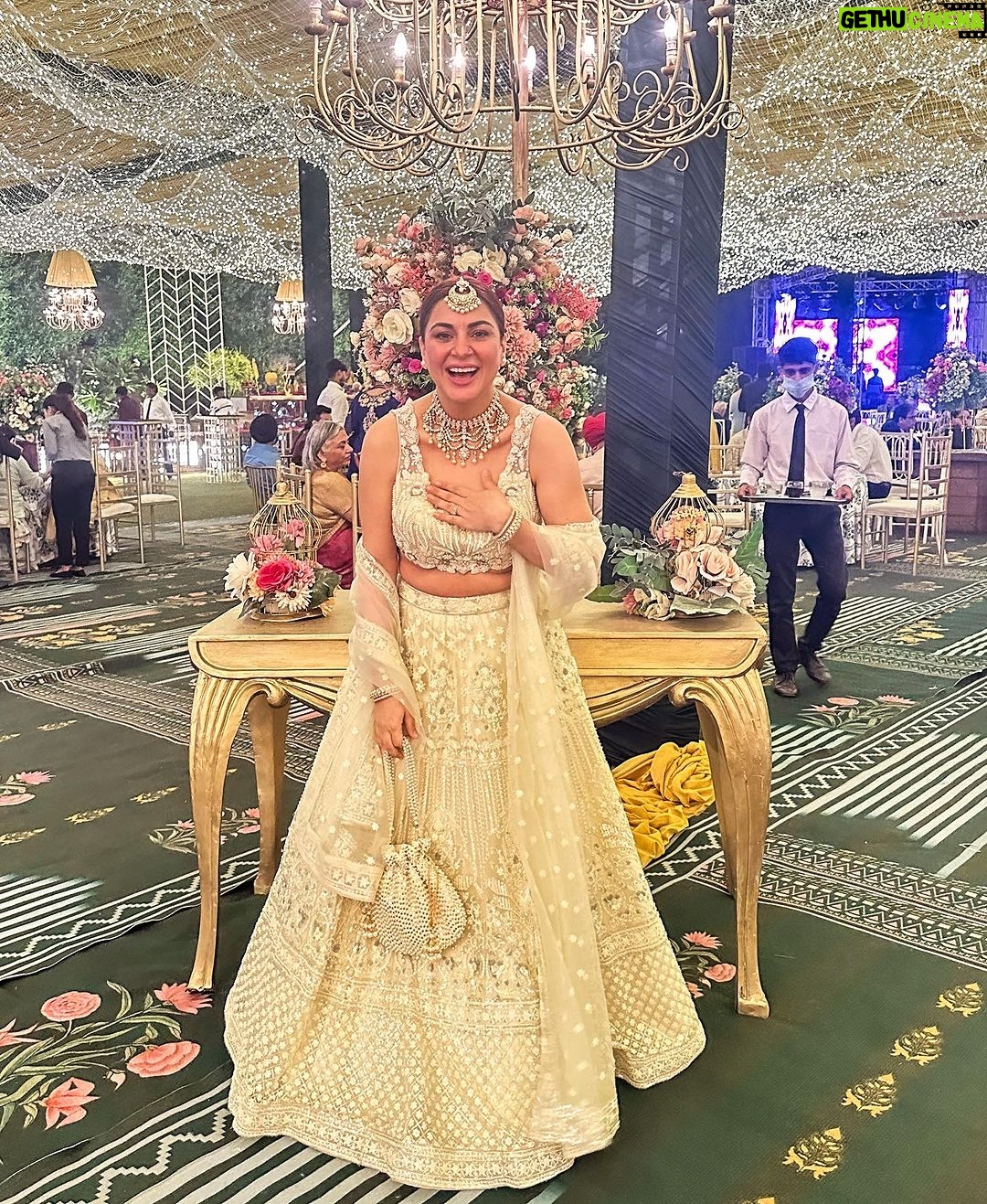 Shraddha Arya Instagram - Today Marks 14years of my dear friend’s label #AARYA @rashmi_aaryaa Can’t wait to Join in the celebration tomorrow & Witness Your exquisite New Collection!!! @shreeaaryaofficial Wearing : Ofcourse @rashmi_aaryaa Jewelry: @vbhushan.adornments @nehaadhvikmahajan