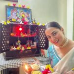 Shraddha Arya Instagram – Om Gan Ganpatya Namo Namah: 🙏🏻
#HappyGaneshachaturthi