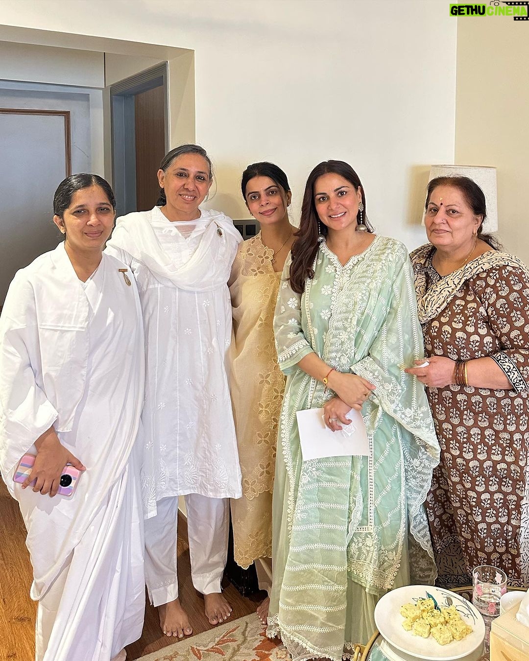 Shraddha Arya Instagram - RakshaBandhan understood from and celebrated with the very calming and enriching Brahma Kumaris. Thank you for gracing our home with your visit and bestowing on the words of Wisdom! 🙏🏻 #HarshaDidi #RupalDidi #BrahmaKumaris