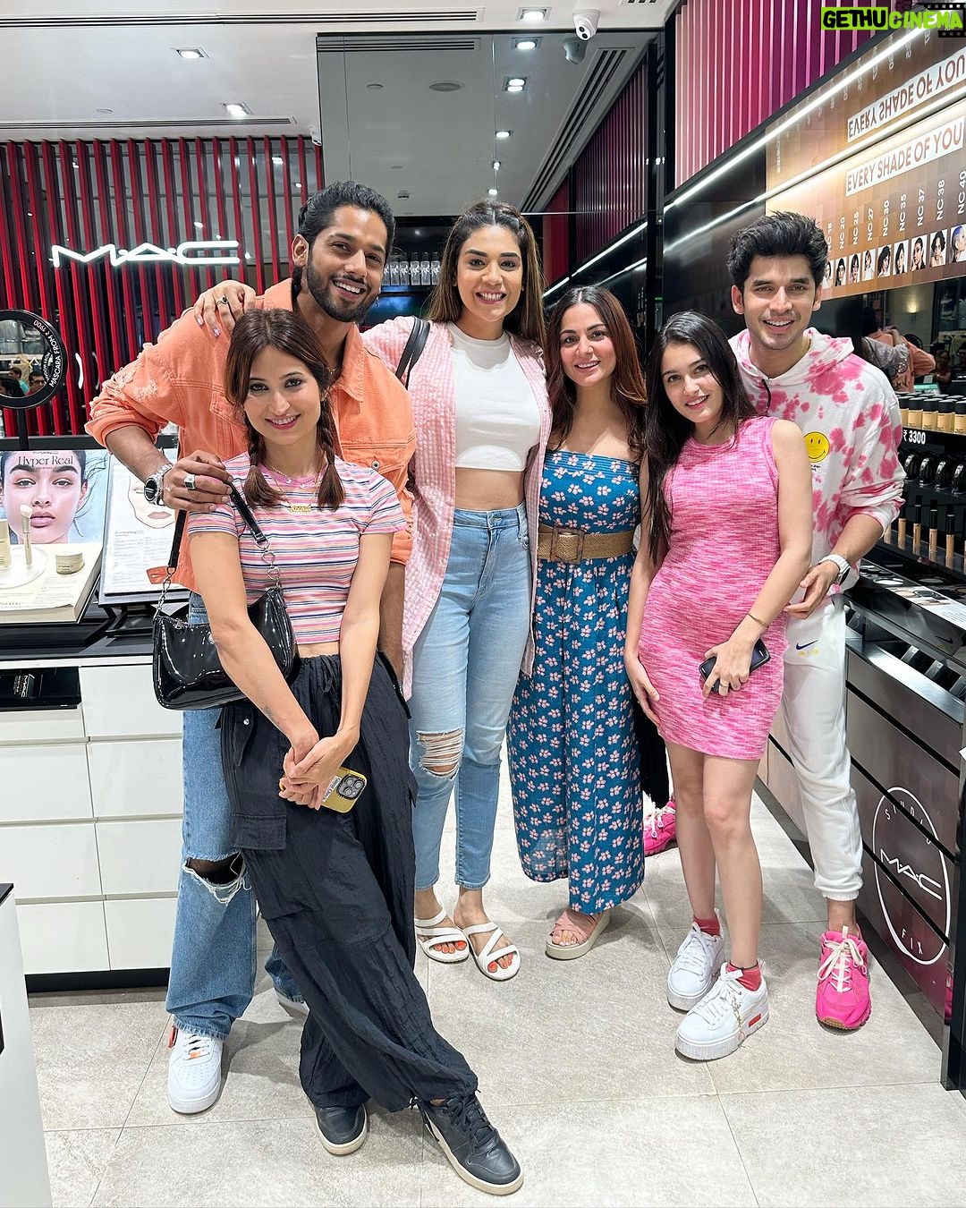 Shraddha Arya Instagram - Vibing in pinks Absolutely ten on ten A night to remember Cuz I am with my barbie And my Kens… . . . #movienight #barbie #ken