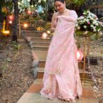 Shraddha Arya Instagram - Girls… when they get dressed for a function #PhotoKhichMeri 😂🥰 @shopmulmul @adan_creation_