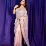 Shraddha Arya Instagram - Ek Khwaab Den Ek Khwaab Len… ✨ 💖 Styled by : @kmundhe4442 Outfit by: @Kalighataindia PR: @nisha_pansari Click by : @pritamajumdarstudio