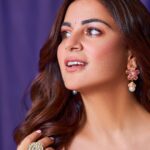 Shraddha Arya Instagram - Ek Khwaab Den Ek Khwaab Len… ✨ 💖 Styled by : @kmundhe4442 Outfit by: @Kalighataindia PR: @nisha_pansari Click by : @pritamajumdarstudio