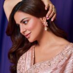 Shraddha Arya Instagram - Ek Khwaab Den Ek Khwaab Len… ✨ 💖 Styled by : @kmundhe4442 Outfit by: @Kalighataindia PR: @nisha_pansari Click by : @pritamajumdarstudio