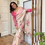 Shraddha Arya Instagram - 🩷 #:)