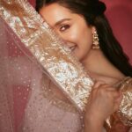 Shraddha Kapoor Instagram - 90s ka kaunsa character jachta mujhpe ???