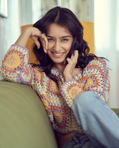 Shraddha Kapoor Instagram - How it’s going🙎🏻‍♀️>>>👶🏻How it started