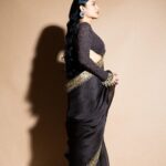 Shruti Haasan Instagram - Saree not saree 🤎 . . . . . Outfit- @arpitamehtaofficial Accessories- @apalabysumitofficial Styling- @openhousestudio.in Assisted by- @prarthanasrinivasaraja, @mithra_kandhaswaami, @varshininatrajan Photographer- @kannasrihari Makeup- @devikajodhani Hair - @bhagyalaxmipadya Assisted by @yalabo_makeup