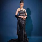 Shruti Haasan Instagram - 🌚 💎 🐚 🧜‍♀️🖤 . . . . Styled by: @profanayty Assisted by: @whyshestyled @muskanguptaaaa_ Outfit: @maisonhofficial Jewelry: @ayanasilverjewellry @celesticjewels @shoppaksha Footwear: @aands_official Bag: @isharya Makeup: @george_p_kritikos @gpkritikos Hair: @noori_hairstylist Photographer: @akshay_26