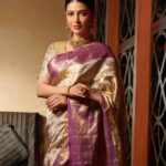 Shruti Haasan Instagram - தமிழ் பொண்ணு for life 🧿💥⭐️ It’s either rock n roll leather or pure pattu for me 🖤 . . Saree @kanchivmlsilks Blouse @r.for.rupamani Jewels @bcos_its_silver Styling @manogna_gollapudi Photographer @shafishakkeer videographer @filmmakersanil Hair: @noori_hairstylist Makeup: @makeovergamesby_iqraansari