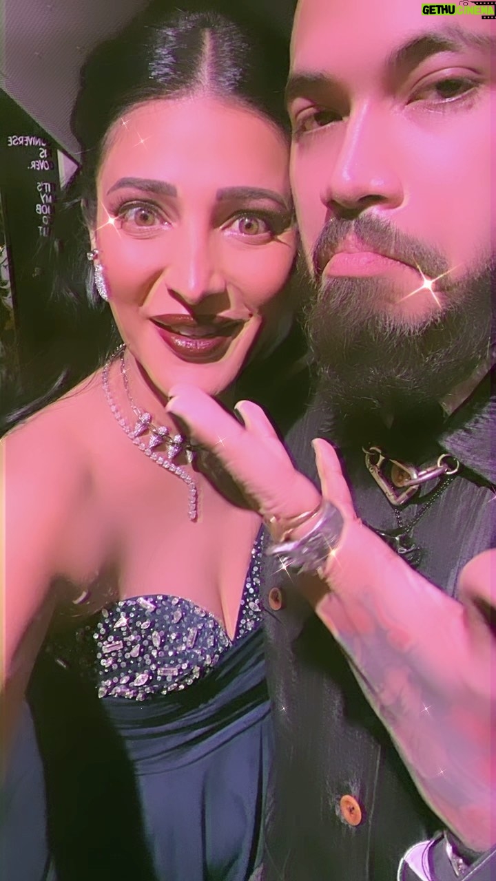 Shruti Haasan - 1 Million Likes - Date night with my favourite human @santanu_hazarika_art