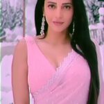 Shruti Haasan Instagram - 🩷➡️🖤