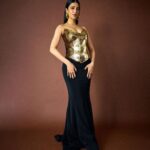 Shruti Haasan Instagram – 🌙👁️✨
.
.
.

Styled by: @profanayty
Assisted by: @whyshestyled @muskanguptaaaa_
Outfit: @ambikalal
Jewlery: @misho_designs @radhikaagarwalstudio
Footwear: @aands_official
Makeup: @george_p_kritikos
@gpkritikos
Hair: @noori_hairstylist
Photographer: @akshay_26