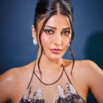 Shruti Haasan Instagram - 🌚 💎 🐚 🧜‍♀️🖤 . . . . Styled by: @profanayty Assisted by: @whyshestyled @muskanguptaaaa_ Outfit: @maisonhofficial Jewelry: @ayanasilverjewellry @celesticjewels @shoppaksha Footwear: @aands_official Bag: @isharya Makeup: @george_p_kritikos @gpkritikos Hair: @noori_hairstylist Photographer: @akshay_26