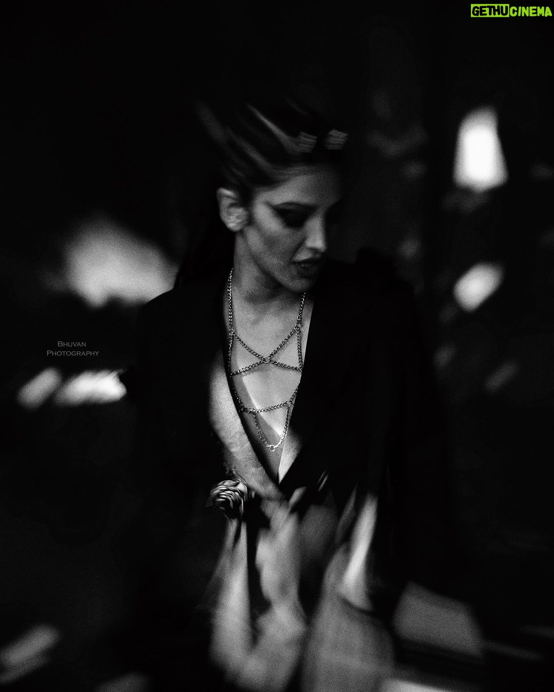 Shruti Haasan Instagram - Monster Machine