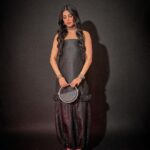 Shruti Haasan Instagram – I’m so thankful for those in this world who come here to build things but some of us are put here to break S#*T and patterns thankyou @elleindia for giving me the GAME CHANGER award at your #ellelist2023 event which was lovely .. really appreciate it 🖤🙏🧿
.
.
.

Outfit @raw_mango, bag @aispi.co , jewellery @amrapalijewels , platforms @louboutinworld 

Styling @surbhishukla team @vedicavora @marisha.sanghvi

Makeup @devikajodhani

Hair @noori_hairstylist

Photographer @akshay_26