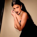 Shruti Haasan Instagram – 🖤🧿😈
.
.
.

Outfit – @emblaze_mb
Jewellery – @swarovski
Neckpiece – @rosaamoris
Styled by – @surbhishukla
Assisted by – @aashnaharia
Make up @devikajodhani 
Hair @noori_hairstylist
📸 @harneshjoshi