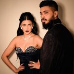 Shruti Haasan Instagram - 🖤🧿😈 . . . Outfit - @emblaze_mb Jewellery - @swarovski Neckpiece - @rosaamoris Styled by - @surbhishukla Assisted by - @aashnaharia Make up @devikajodhani Hair @noori_hairstylist 📸 @harneshjoshi