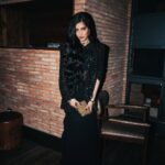 Shruti Haasan Instagram - ⛓️⛓️💎⛓️⛓️ Break the chains . . . . Outfit- @arpitamehtaofficial Jewellery - @amrapalijewels Clutch & heels @louboutinworld Styling - @surbhishukla Makeup @danielapires_makeupandbrows Hair- @noori_hairstylist 📸- @gibsterg