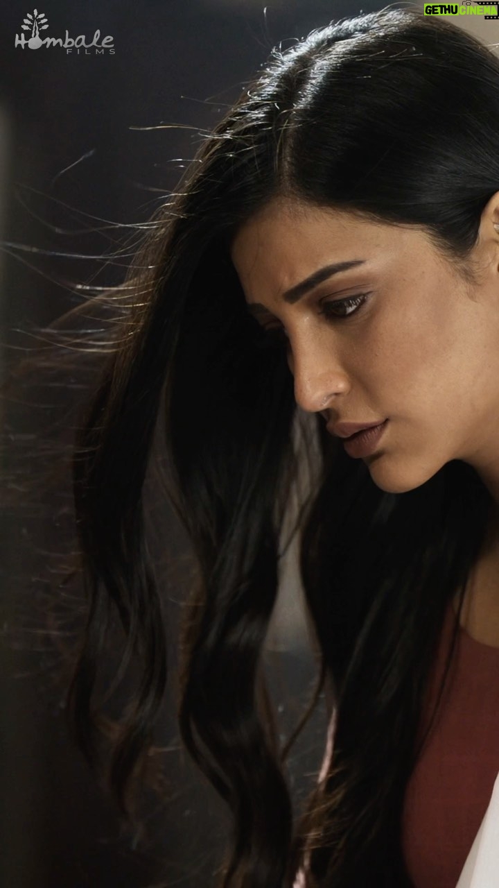Shruti Haasan Instagram - A step closer to the world of Khansaar 💥 #SalaarReleaseTrailer out now! - bit.ly/SalaarReleaseTrailer #SalaarCeaseFire worldwide grand release on December 22nd! #Salaar #Prabhas #PrashanthNeel @PrithviOfficial @shrutihaasan @VKiragandur @hombalefilms #HombaleMusic @IamJagguBhai sriyareddy @RaviBasrur @bhuvangowda84 @vchalapathi_art @anbariv @SalaarTheSaga #SalaarCeaseFireOnDec22