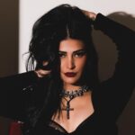 Shruti Haasan Instagram - “Listen to them, the children of the night. What music they make!” Bram stoker 💋 🧛‍♀️🧿 . . . . 📸 @dimensions.dmns 💄 @prakatwork 👗 @openhousestudio.in