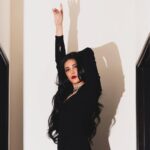 Shruti Haasan Instagram - “Listen to them, the children of the night. What music they make!” Bram stoker 💋 🧛‍♀️🧿 . . . . 📸 @dimensions.dmns 💄 @prakatwork 👗 @openhousestudio.in
