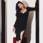 Shruti Haasan Instagram - “Listen to them, the children of the night. What music they make!” Bram stoker 💋 🧛‍♀️🧿 . . . . 📸 @dimensions.dmns 💄 @prakatwork 👗 @openhousestudio.in