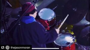 Shun Ishiwaka Instagram - 🥁#Repost @thejasonmoran with @make_repost
・・・
Looking back to this amazing moment in December of 2019. Tokyo. We brought the jam session to the skate park. Thank you to super producer @noiz_nakamura & @velvetsunproducts Dairo Suga, @shun_ishiwaka  @tsgw @chatty_toeda @kohtaikeda @ryuhei_kitazume @shintaro_hongo  @ftc_skateboarding  Life is for living and falling and rising again.  #tokyo @sacaiofficial. @murasakiparktokyo @ftc_skateboarding