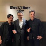 Shun Ishiwaka Instagram – TADATAKA UNNO NY Trio!!!!

急遽、海野雅威NY Trio @bluenotetokyo に参加させていただきました🏃‍♂️
みなさまありがとうございました！

とてもとても自由で楽しかった　海野さんとDanton物凄かったです、、感謝です🙏
またまたまたまたまたやりたいー！

@tadatakaunno 
@dantonboller
#tadatakaunnotrio BLUE NOTE TOKYO