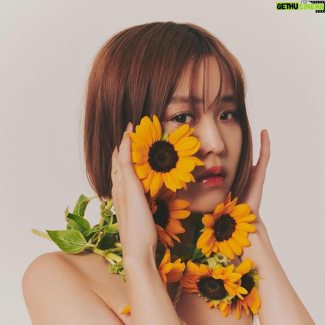 Shun Ishiwaka Instagram - Rei @guita_rei new single「sunflower」 にて参加させていただきました 夏の楽しいrecでございました🏃♂️🏃♂️🏃♂️ check it out!!