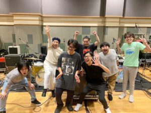 Shun Ishiwaka Instagram - 連日のRHを終え、
いよいよ#京都音楽博覧会2023 
くるりに携わって5年目です
今年は二日間演奏します
張り切って参ります！
京都でお会いしましょう！

@quruli_official