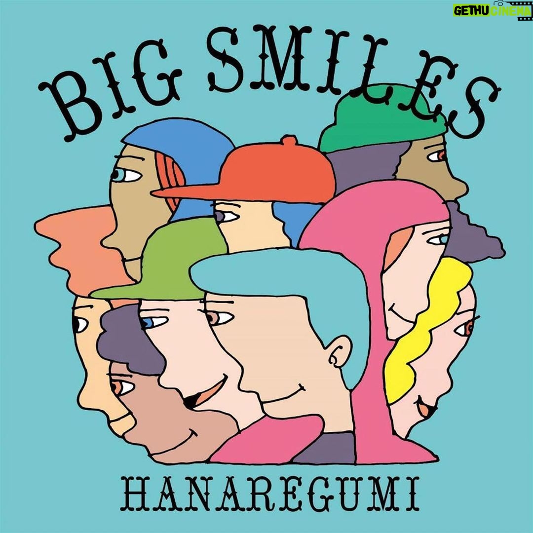 Shun Ishiwaka Instagram - ハナレグミ @hanaregumi.official 「BIG SMILES」9.18.2023 なまらいいきょく、、ハーフディミニッシュの魔法ですわ!スタジオでしゅーたが永積さんのVo 録ってるときにハーナレグミダァっ!って叫んでた楽しいRecでした @shuta_nishida (Arr,pd,Gt,cho) @ochi_the_funk (B) @shun_ishiwaka (ds) @bokuokuda (rec) #newrelease🥁🥁🥁 #Repost @hanaregumi.official ・・・ . 9/18、10/1に開催される野外ワンマンライブ「Faraway so close」にて2年半ぶりとなる待望の新曲がリリースされます♪ 作曲は永積が、そして作詞は永積と詩人・御徒町凧による共作、さらに編曲には初のタッグとなる気鋭のギタリスト西田修大を迎え制作されました。 過ぎていく夏を愛おしむ秋口の野音にぴったりのミディアムナンバーとなっております。 タイトルの「ビッグスマイルズ」よろしく、さまざまな人々の笑顔が印象的なジャケットはイラストレーター・アートディレクターであるジェリー鵜飼氏によるもの。 数量限定のワンコインCDですので、会場へいらっしゃる皆様はどうぞお見逃し無く! . ハナレグミ ニューシングル「ビッグスマイルズ」 2023.9.18 リリース 価格:455円(税抜) 品番:NCS-3031 ※野外ワンマンライブ「Faraway so close」会場限定 ※数量限定 https://www.hanaregumi.jp/discography/8432 . . . . . #ビッグスマイルズ #御徒町凧 さん #西田修大 さん #ジェリー鵜飼 さん . #Farawaysoclosein野音 #ワンコインCD . #ハナレグミ #永積崇