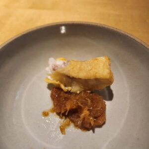 Shunsuke Ito Instagram - CHEF-1グランプリでお世話になった福岡の山下シェフのお店にやっとこれました！全ての料理の説明を聞きましたが旨ぎて全て忘れました！
旨い旨い言ってたら『普段なに食べてるんですか？』と聞いてきたスタッフさんだけ睨み付けときました！
福岡にいらっしゃる際には是非！
すいません３枚目の写真だけ間違って1口食べちゃいました
https://tabelog.com/fukuoka/A4001/A400105/40042997/
