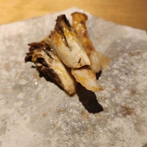 Shunsuke Ito Instagram - CHEF-1グランプリでお世話になった福岡の山下シェフのお店にやっとこれました！全ての料理の説明を聞きましたが旨ぎて全て忘れました！
旨い旨い言ってたら『普段なに食べてるんですか？』と聞いてきたスタッフさんだけ睨み付けときました！
福岡にいらっしゃる際には是非！
すいません３枚目の写真だけ間違って1口食べちゃいました
https://tabelog.com/fukuoka/A4001/A400105/40042997/