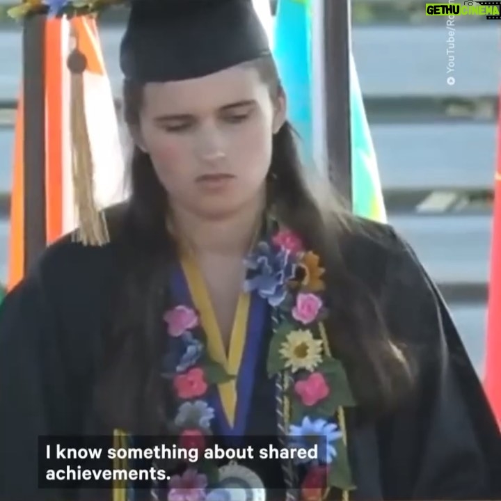 Sia Instagram - Via Wu-TangIsForTheChildren on #twitter @wutangkids ❤️ “This is Elizabeth Bonker with non-speaking autism…her high school principal said ‘The r*tard can’t be valedictorian’….she proved him wrong when she graduated Rollins College as the class of 2022 valedictorian 🙏 *BTW I’m not crying, you’re crying” ❤️