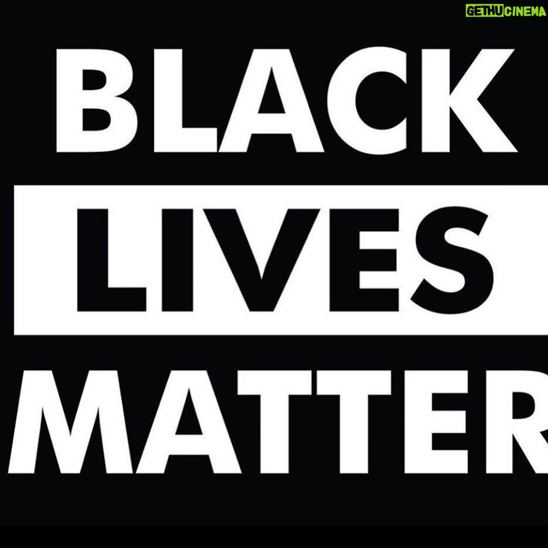Sia Instagram - Who wants to match my $100,000 donation?! Please reshare! Send pics of your donation and I’ll reshare! Link in bio! #blacklivesmatter #bailfund