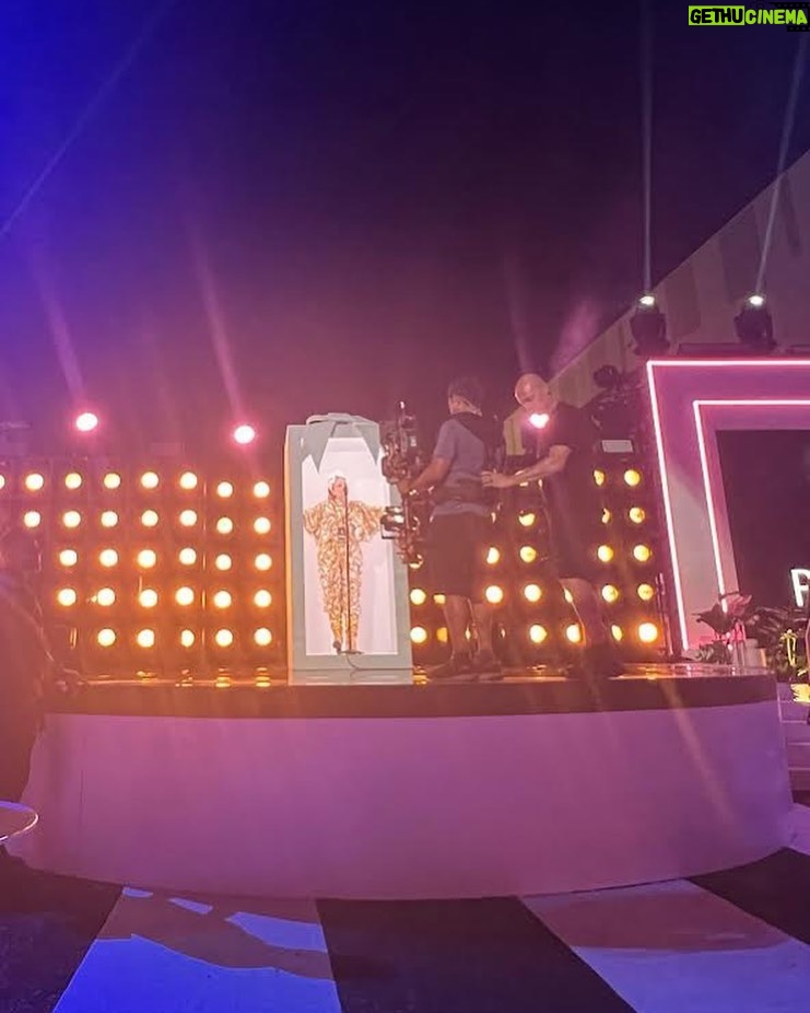 Sia Instagram - It’s New Years Eve and we’re gonna count down! 🎶🥳 Tune in TONIGHT to see Sia perform live on @mileycyrus’ NYE Special at 10:30 PM ET/PT on @peacocktv - Team Sia