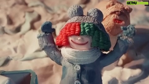 Sia Instagram - It’s here! Turn up the re-released version of Everyday Is Christmas, out everywhere now ❄️❄️❄️ - Team Sia