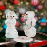 Sia Instagram - Never too early for a little bit of holiday spirit 😉☃️ the Snowman white vinyl is now available to pre-order on @Amazon! - Team Sia