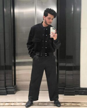 Siddharth Nigam Instagram - Men in black 🖤

#filmfareottawards #filmfarenight