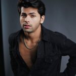Siddharth Nigam Instagram - I'm super excited to announce that my second song, #Follow #FollowbySiddharthNigam is on its way! Get ready to groove and spread the happiness with me! 🎤😍🫶