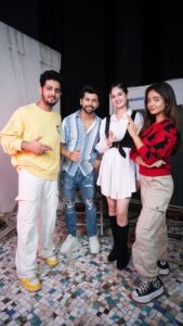Siddharth Nigam Instagram - Here we go💃🏻 Even I couldn’t resist the #TeriAadat2 fever. @thesiddharthnigam, @anushkasen0408 & @haanjiharshhh . . . @abhiduttofficial , @blivemusic.in @mkblivemusic #TeriAadat2 #BLiveMusic #AbhiDutt #TeriAadat #SiddharthNigam #AnushkaSen #HarshaaliMalhotra #MusicVideo #Action #HarshSharma #Reels #styledbysukanya #Reelsofinstagram
