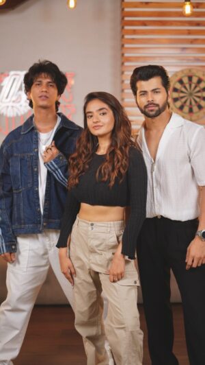 Siddharth Nigam Instagram - PRESENTING ANOTHER BANGER TERI AADAT 2 🔥🔥🔥
.
.
In @abhiduttofficial voice , the master ✨
With the real G’s @thesiddharthnigam @anushkasen0408 ❤️❤️

GO AND REMAKE THE HOOK AND TAG US ❤️

#shehzaankhan #shehzaankhanchoreography #siddharthnigam #anushkasen #teriaadat2 #reels #reel #reelsinstagram #reelsindia #reelitfeelit #reelsvideo #explorepage #explore #fyp #trending #trend #trendingreels #neverstopexploring