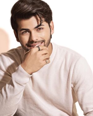 Siddharth Nigam Instagram - Presenting my refreshed profile picture exclusively for my Instagram fam! ✨📸
Captured by-: @amitkhannaphotography