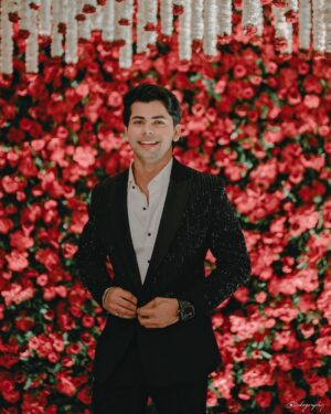 Siddharth Nigam Instagram - Satranga yeh ishq ree✨❤️
Styled by - @mishti_k8 
Outfit- @rohitaroradesigns
📸: @clickography