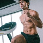 Siddharth Nigam Instagram - Results happen over time, not overnight. Work hard, stay consistent, and be patient.✨🖤 Wearing- @ulltorofficial Drop Tank link in ULLTOR page bio🤗✨☑️ #siddharthnigam