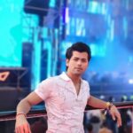 Siddharth Nigam Instagram - Dil toh mein kisi ka bhi chura sakta hoon, lekin mummy kehti hai chori karna galat baat hai. 😜😂 #meme #caption