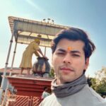 Siddharth Nigam Instagram - Saal ki shuruaat Sai baba ke ashirwad Aur Prasad ke sath 🙏❤️ Om Sai Ram✨ Wishing everyone a Happy New Year filled with fresh perspectives and a resilient mindset! 🌟 Shirdi Sai Baba Temple. Shirdi..